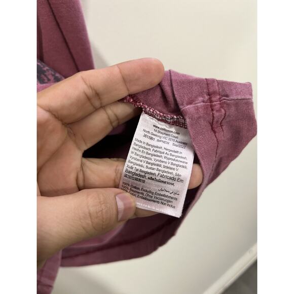 Yellowstone Wolves National Park Animals Spirit Tee Shirt XL USA 90s Y2K Red - Picture 9 of 15